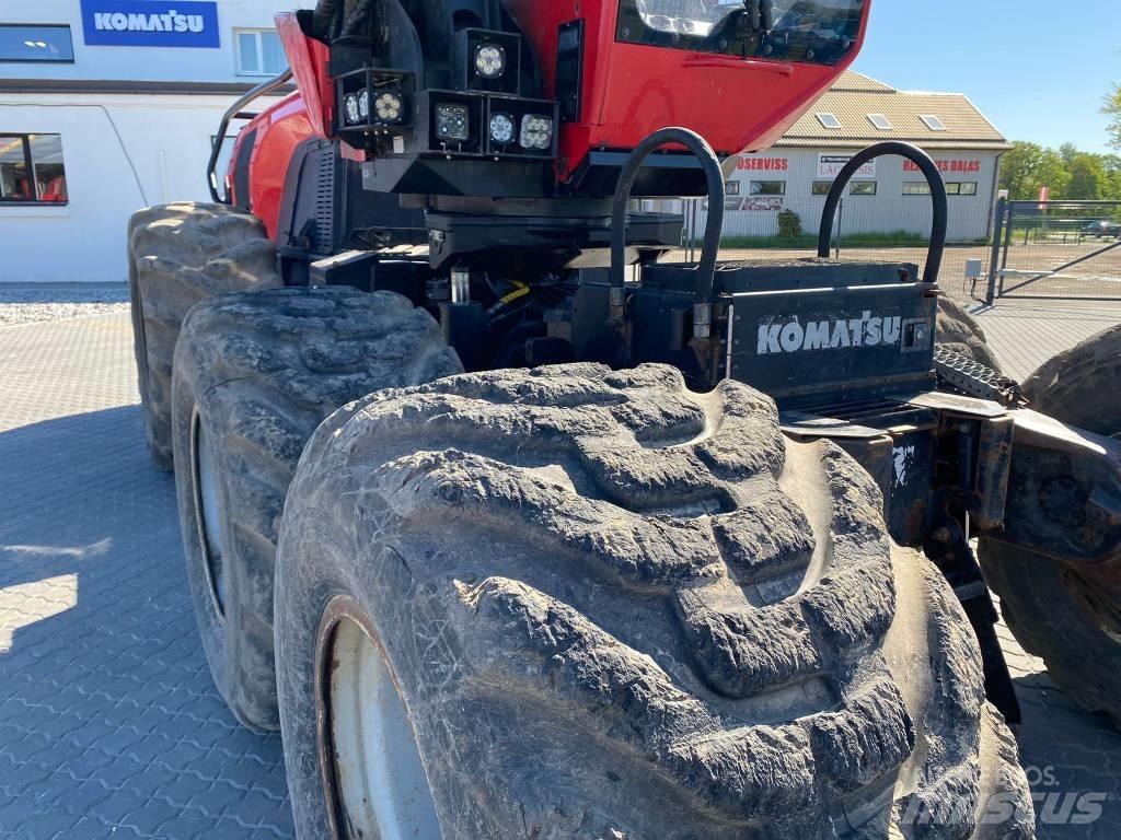 Komatsu 911 Harvesters