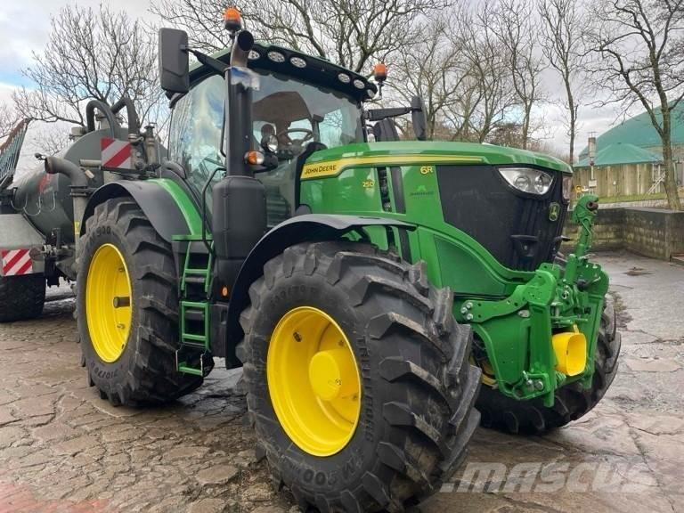 John Deere 6R 250 Tractoren