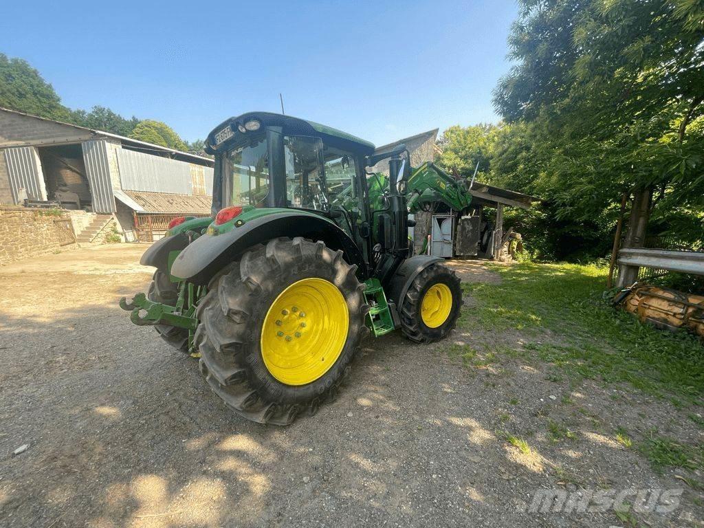 John Deere 6120 M Tractoren