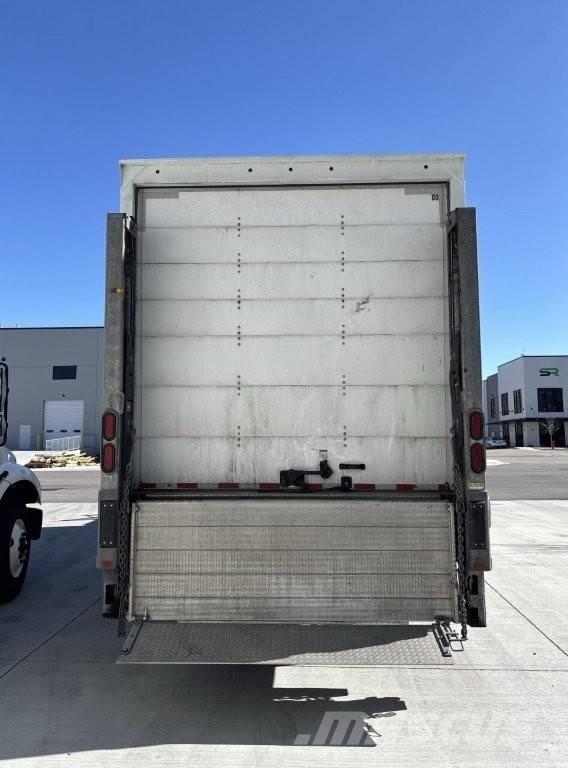 Freightliner M2 Bakwagens met gesloten opbouw