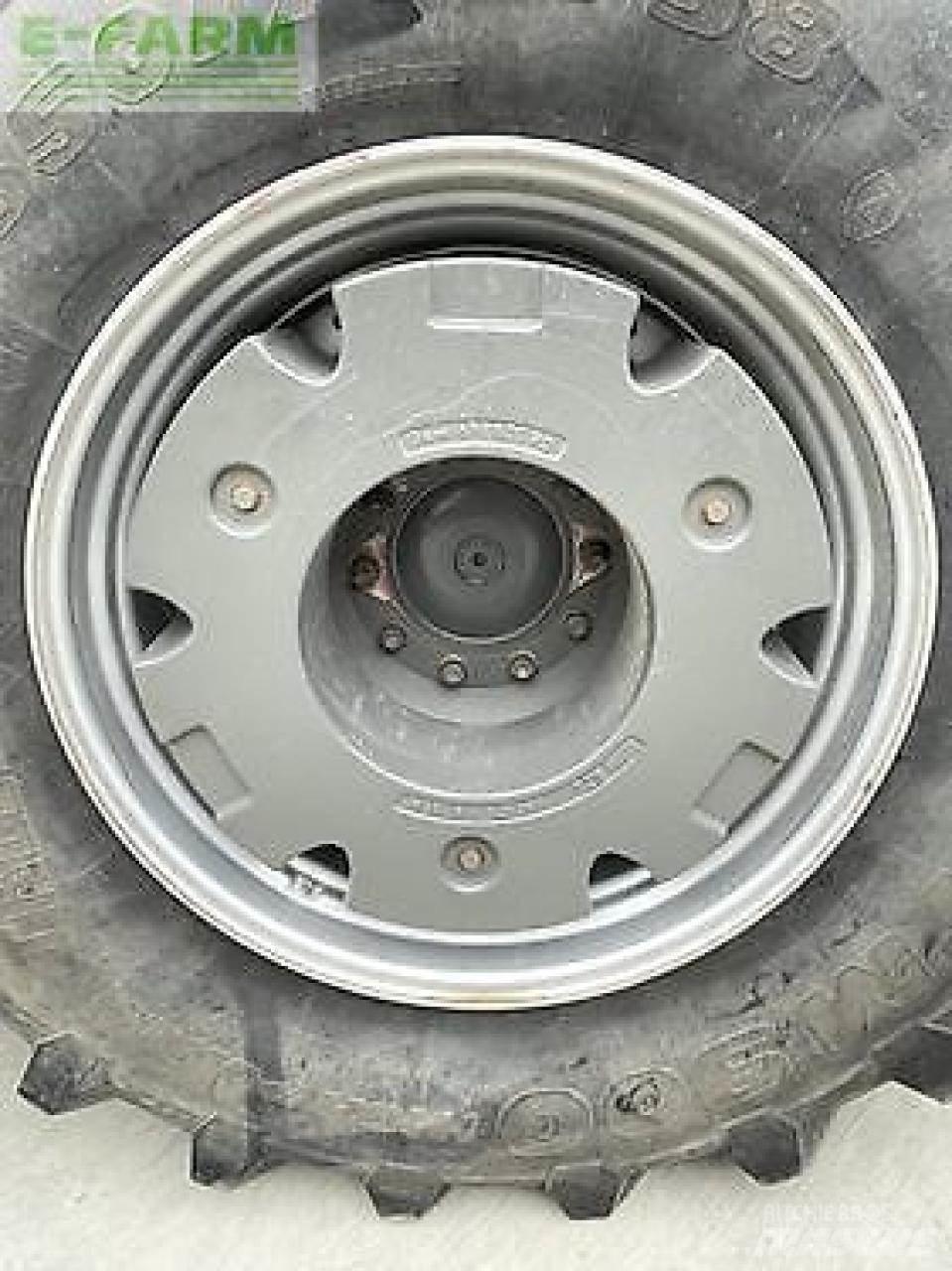 Fendt 724 vario Tractoren