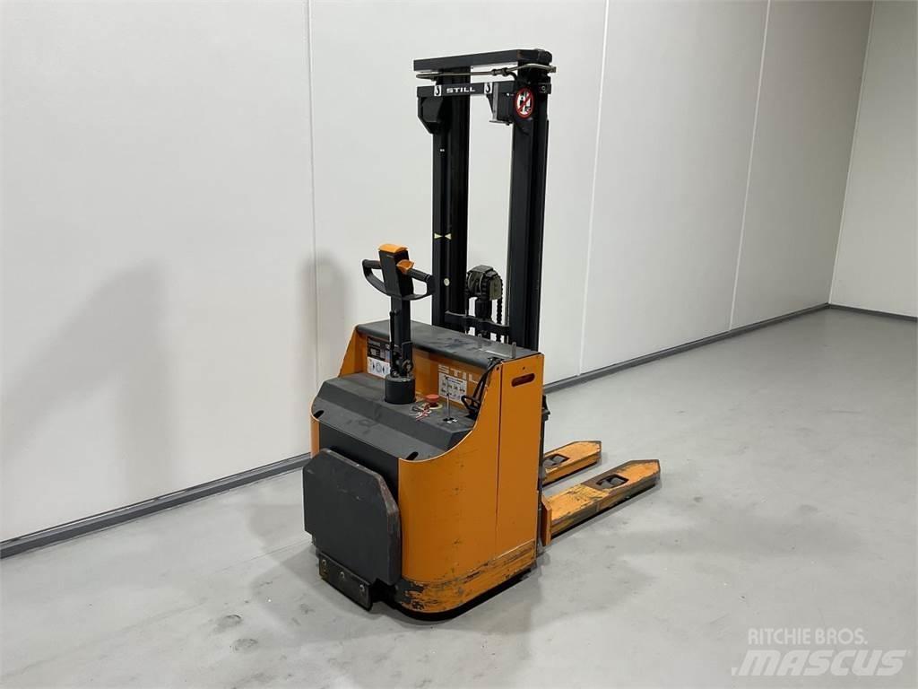 Still EGV-S13 Zelfrijdende stapelaars
