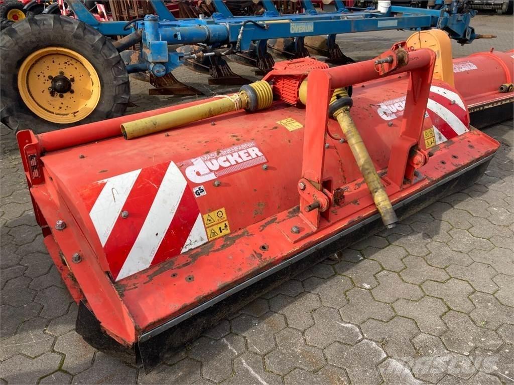 Dücker UM 27 Overige hooi- en voedergewasmachines