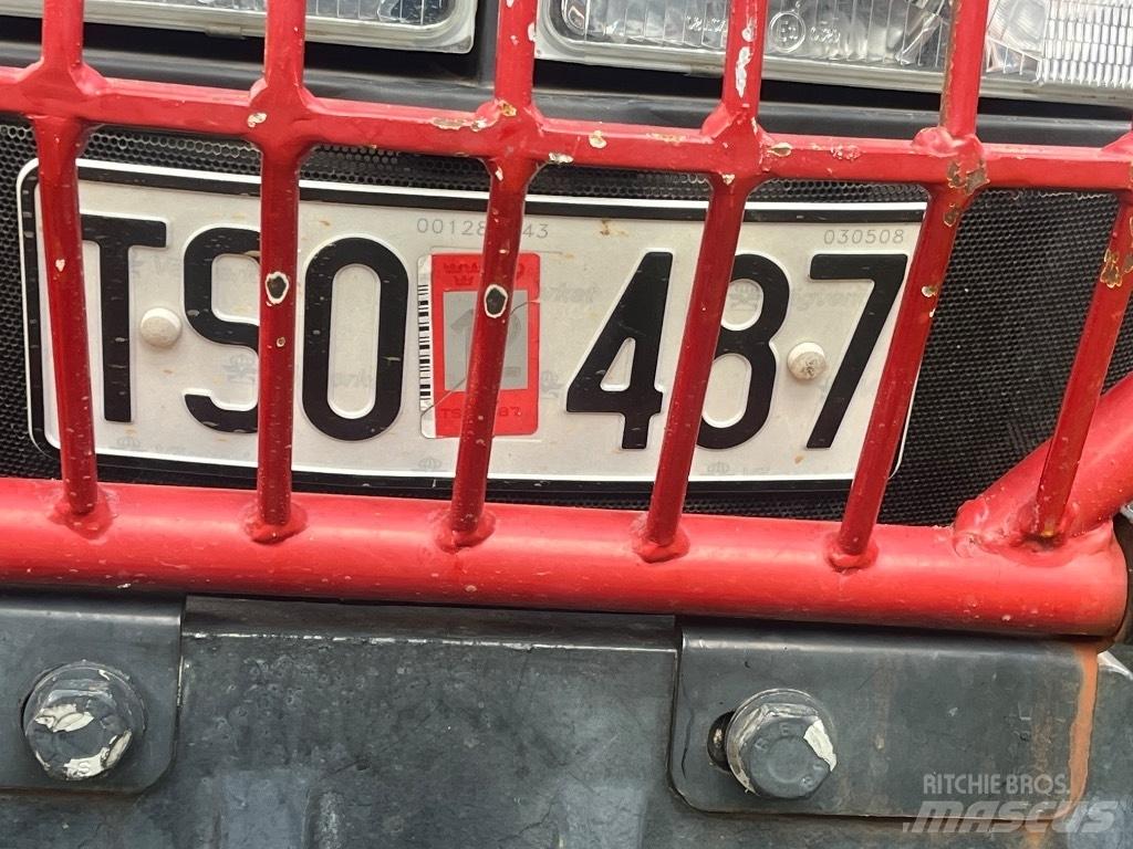 Case IH JX 70 U skog Tractoren