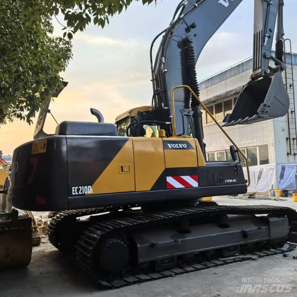 Volvo EC 210 D Midigraafmachines 7t - 12t