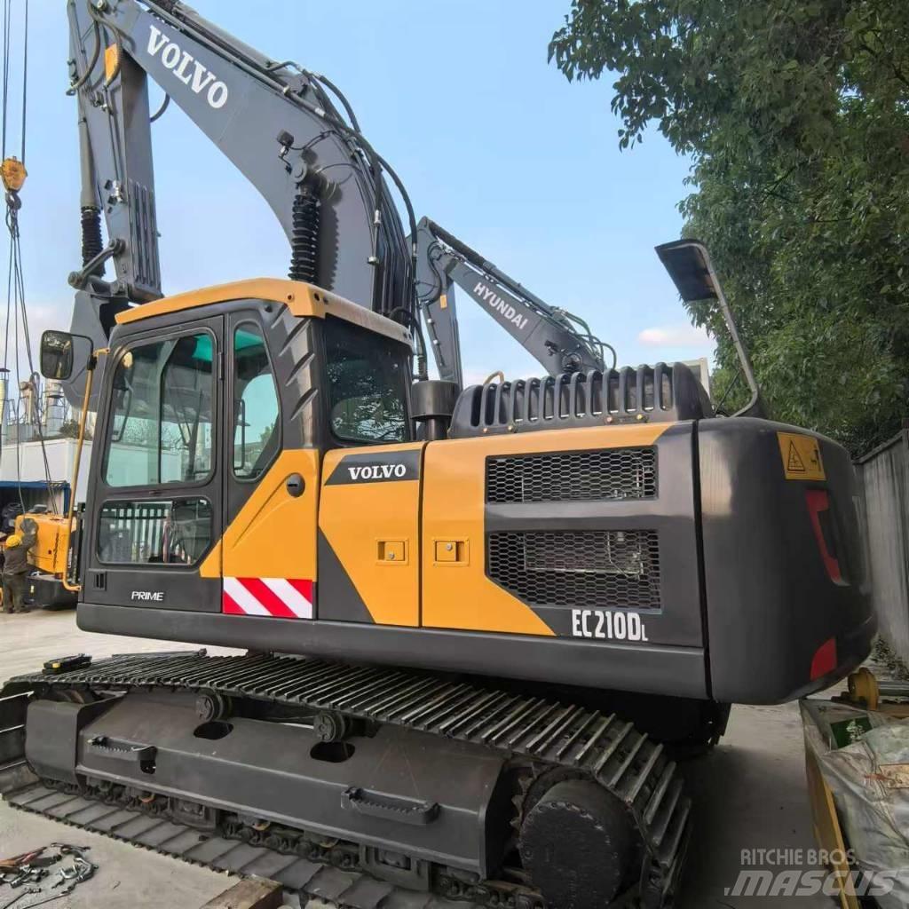 Volvo EC 210 D Midigraafmachines 7t - 12t