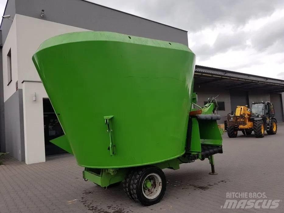  Farezin 13 m 3 Overige veehouderijmachines