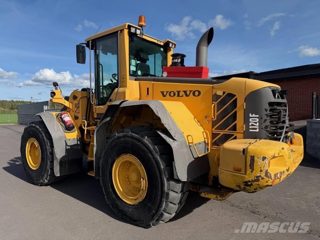 Volvo L 120 F Wielladers