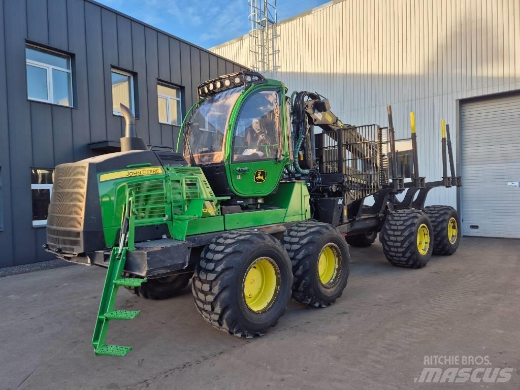John Deere 1210 G Uitrijwagens