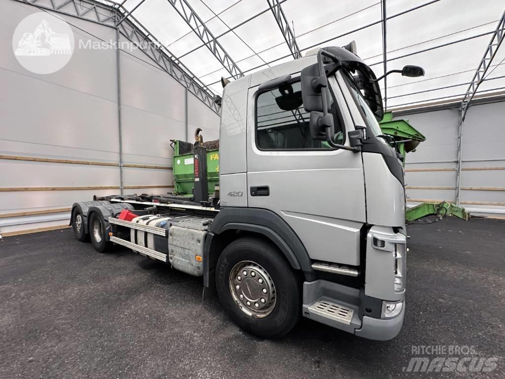 Volvo FM 420 Vrachtwagen met containersysteem