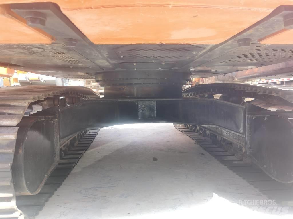 Hitachi ZX 210 Rupsgraafmachines