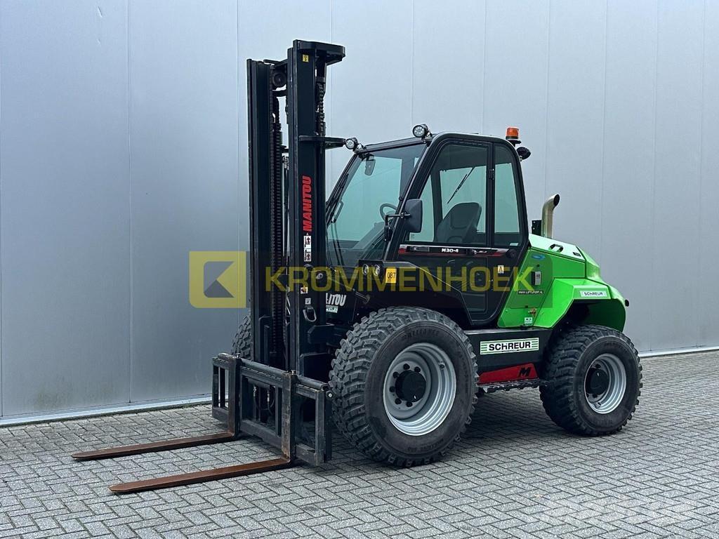 Manitou M30-4 Vorkheftruck voor zwaar terrein