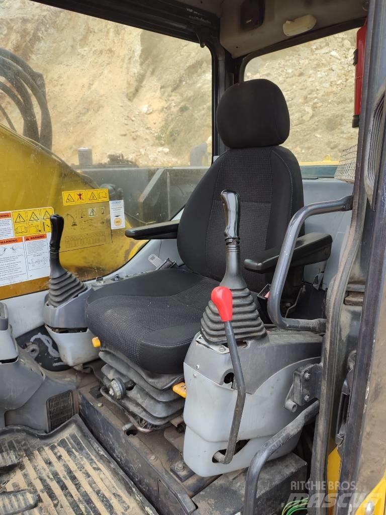 Komatsu PC 228 LC-3 Rupsgraafmachines
