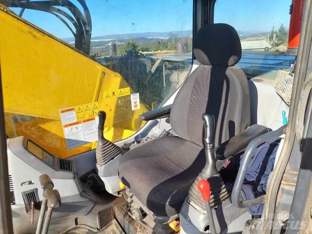 Komatsu PC 228 LC-3 Rupsgraafmachines