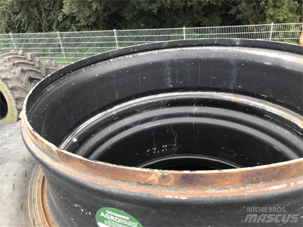 Petlas 600/65R34 Banden, wielen en velgen