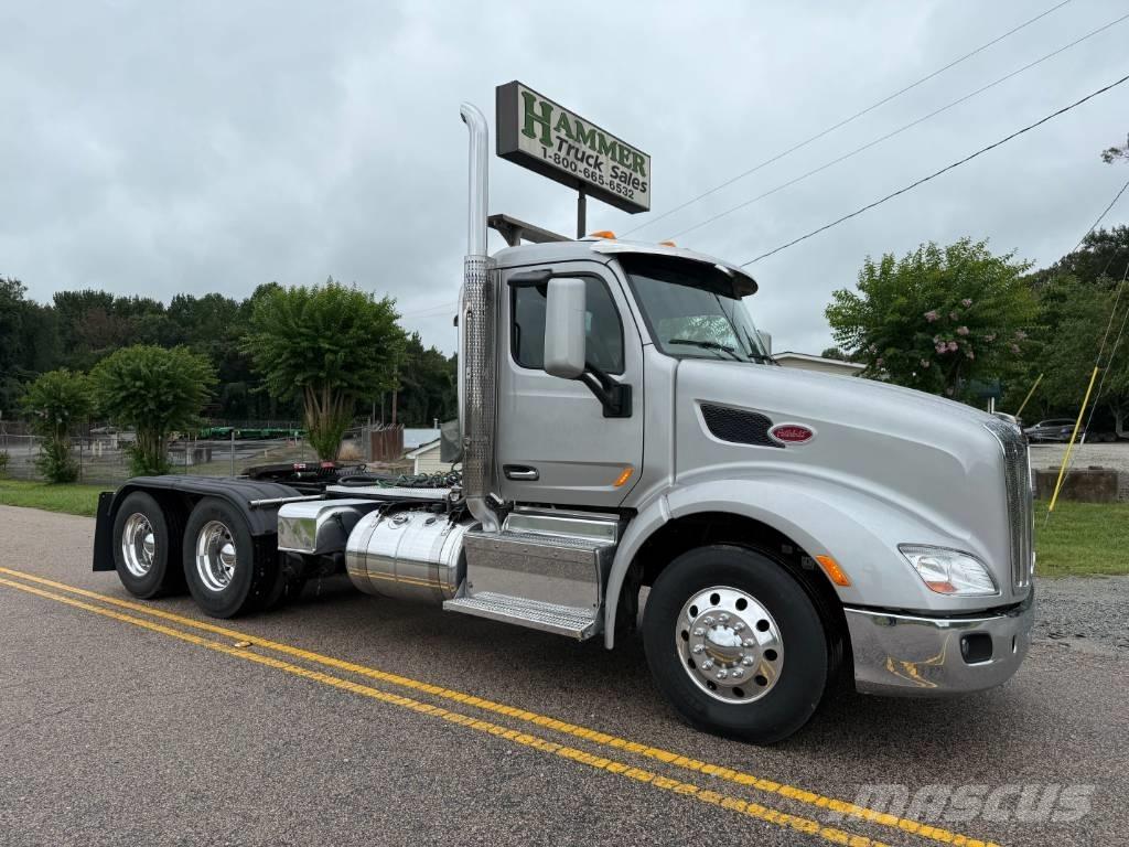 Peterbilt 579 Trekkers