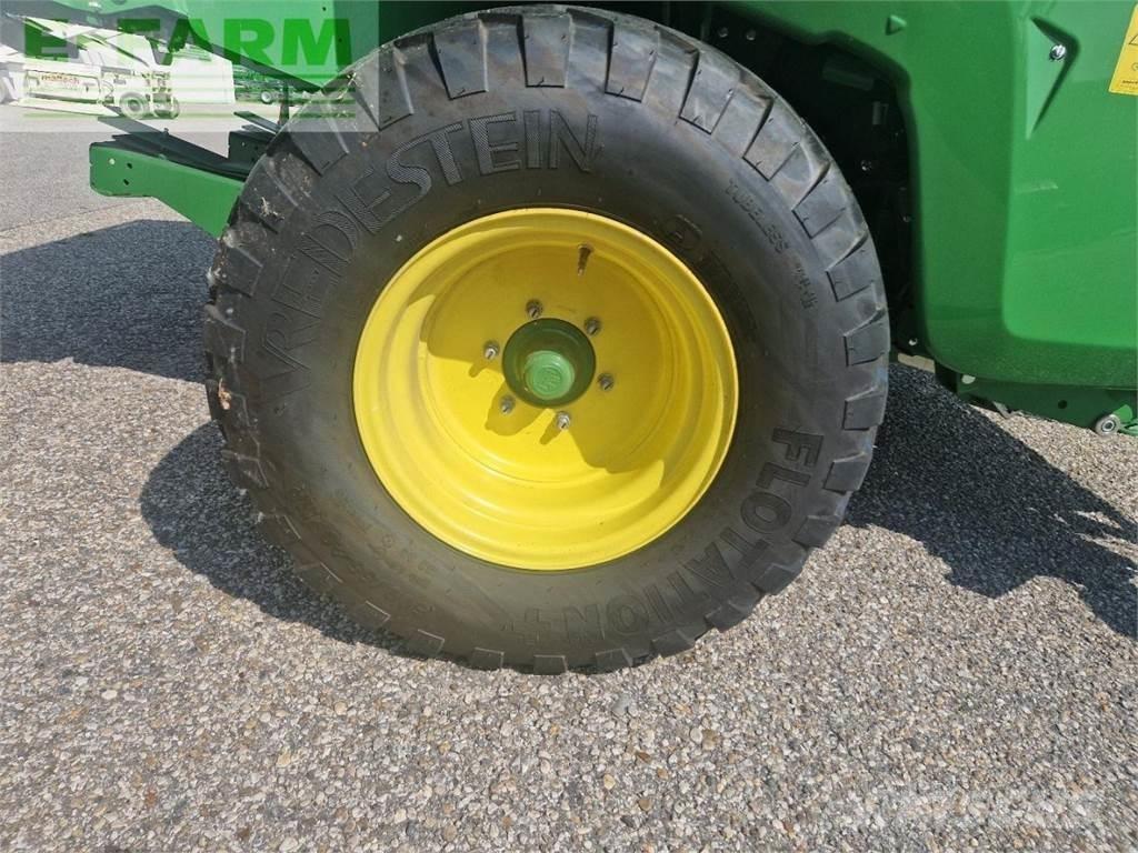 John Deere V461M Vierkante balenpers
