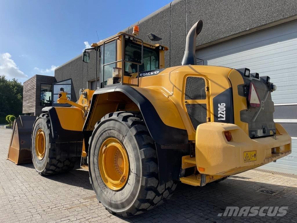 Volvo L220G Wielladers