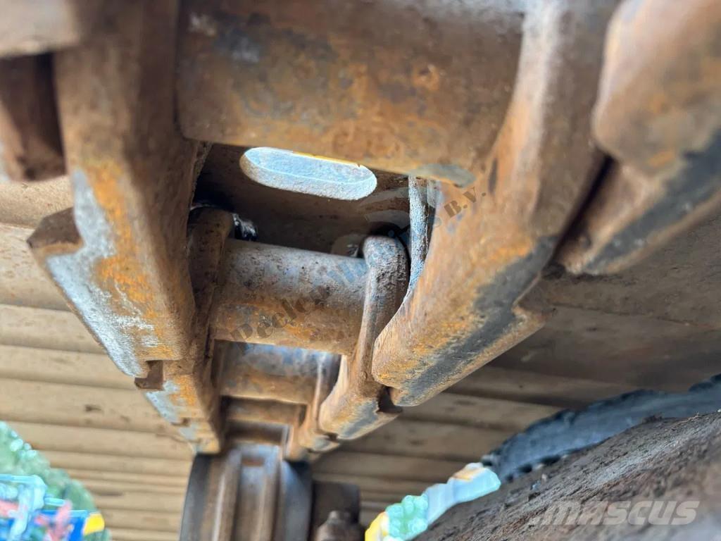 JCB 260 LC Rupsgraafmachines