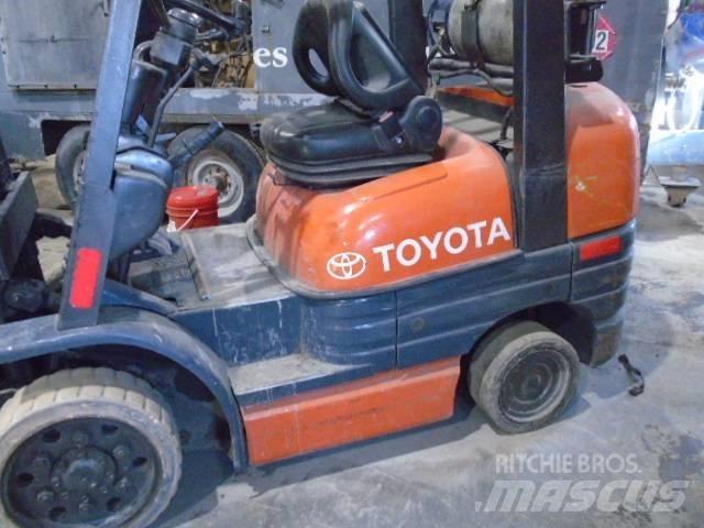 Toyota 52-6 FG U 30 Vorkheftruck voor zwaar terrein