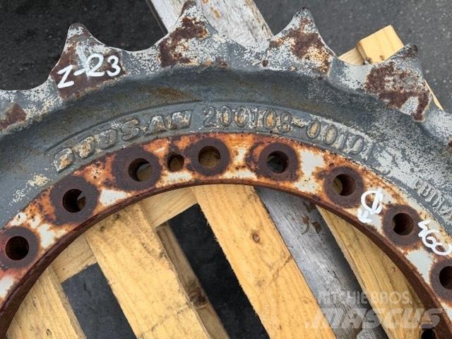 Doosan KOŁO NAPĘDOWE Rupsbanden, kettingen en onderstel