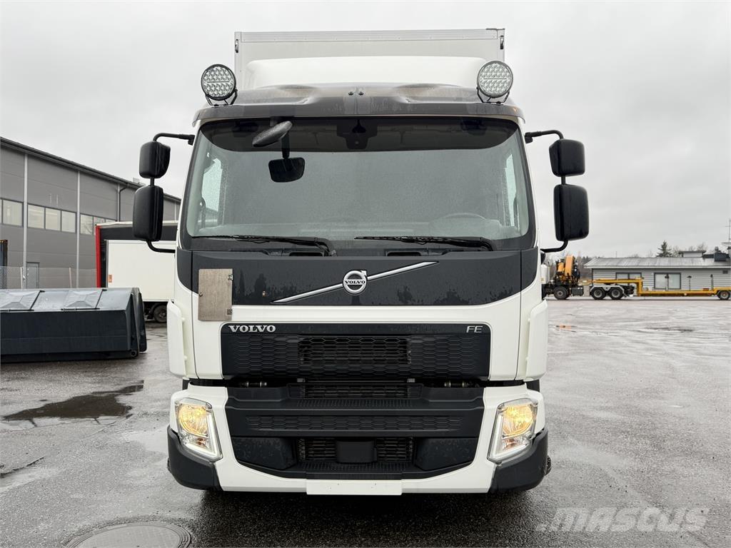 Volvo FE320 4X2 Bakwagens met gesloten opbouw