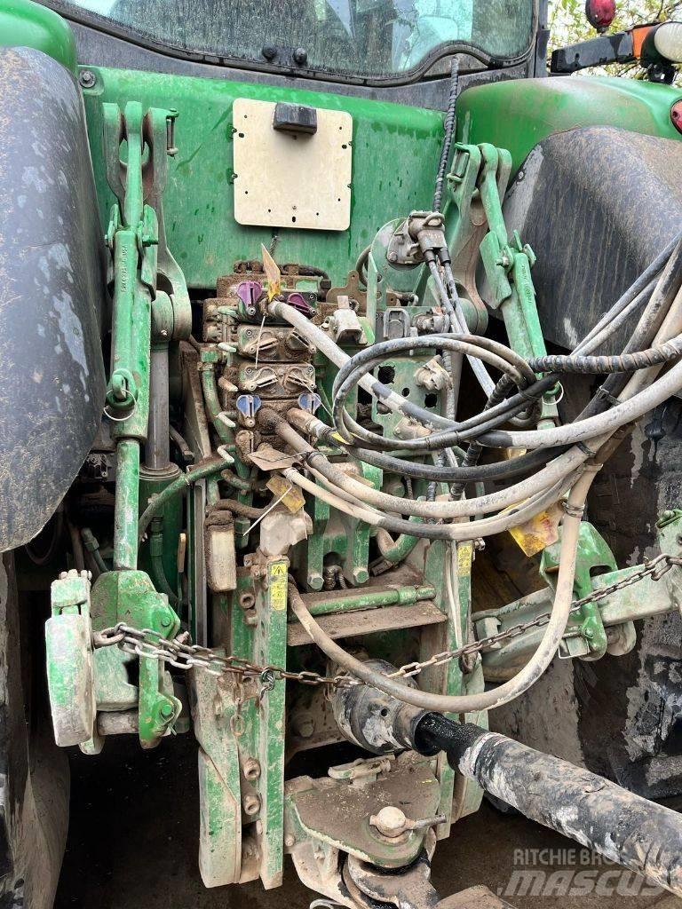 John Deere 7230 R Tractoren