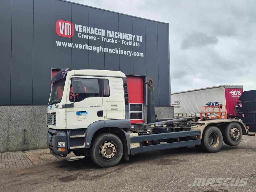 MAN 26 430 Vrachtwagen met containersysteem