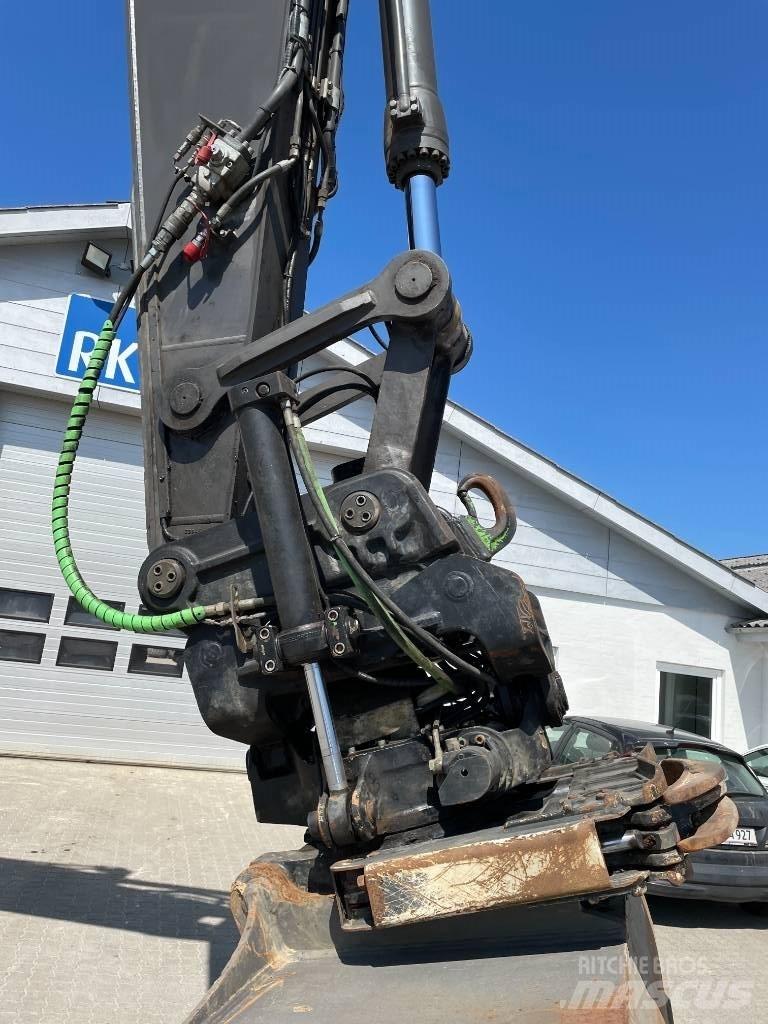 Volvo EC 250 E Rupsgraafmachines