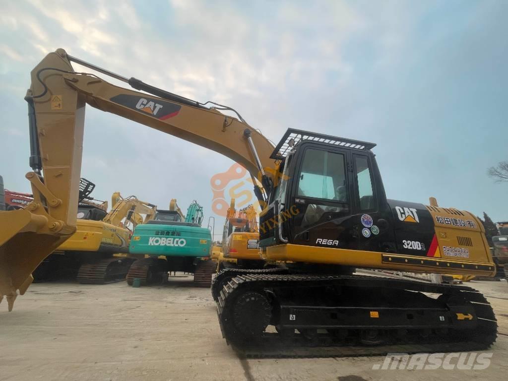 CAT CAT320 D2 Rupsgraafmachines