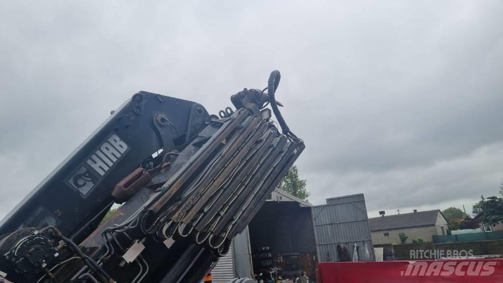 Volvo FH 460 8 x 4 Vlakke laadvloer met kraan