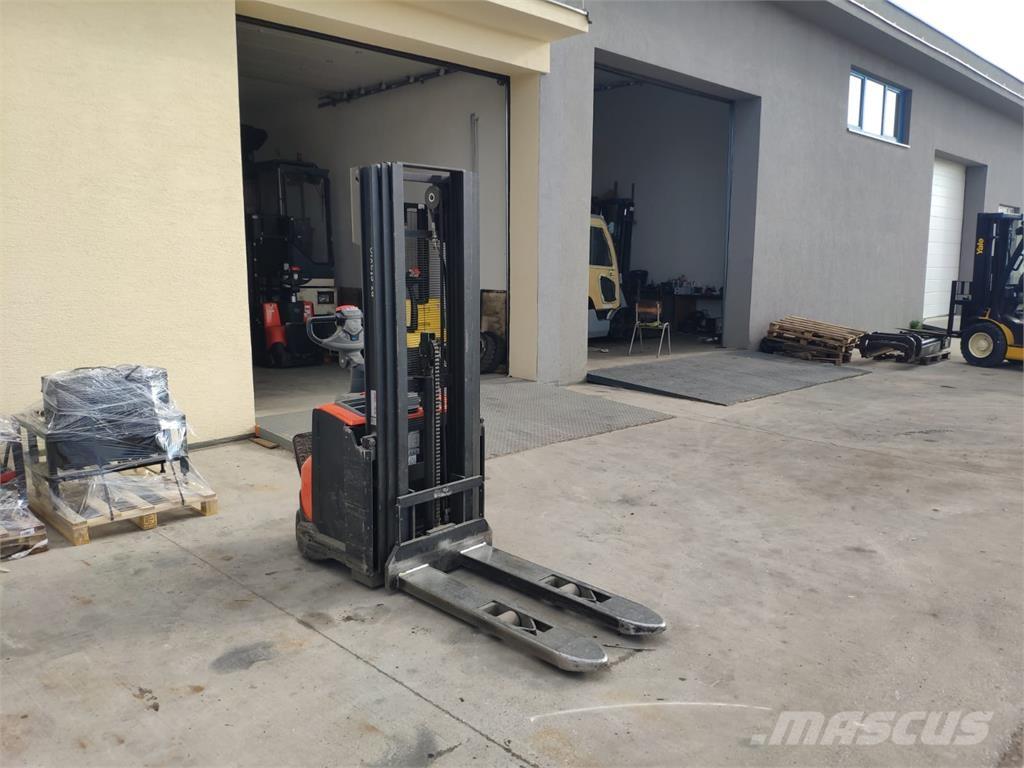 BT SWE120 Zelfrijdende stapelaars