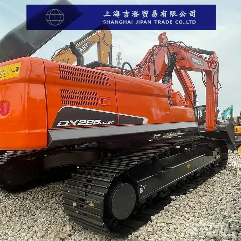 Doosan DX 225 Rupsgraafmachines