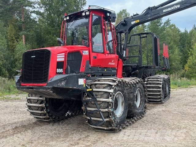 Komatsu 895 Uitrijwagens