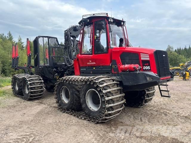 Komatsu 895 Uitrijwagens