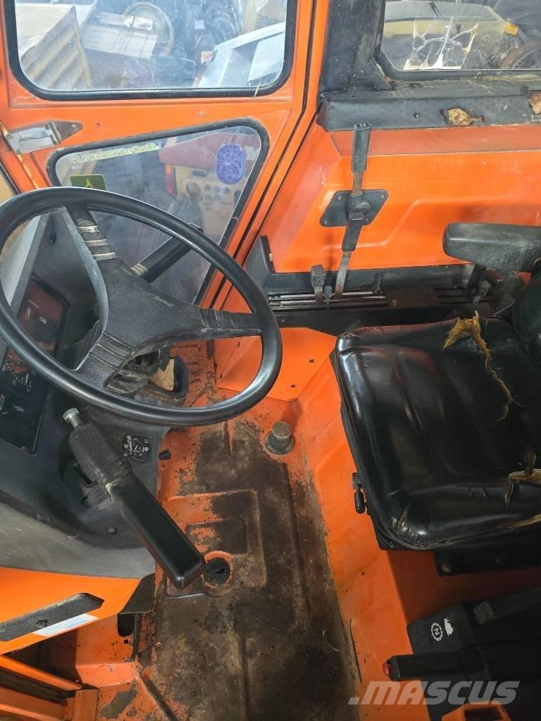 Fiat-Hitachi 1880 DT Tractoren