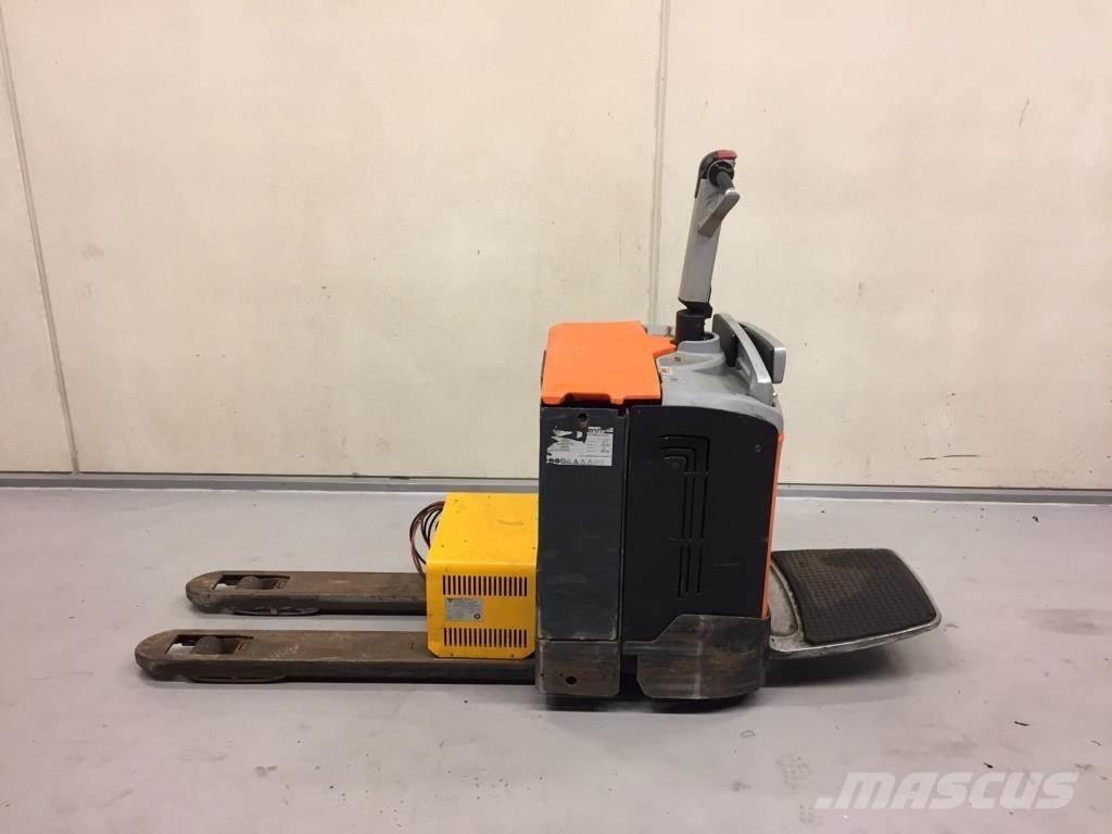 Rocla T20AC Pallettruck met meerij platform