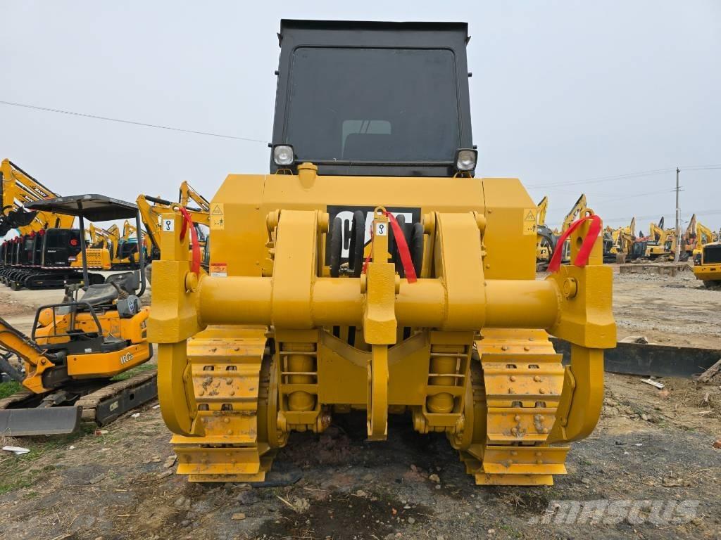 CAT D7G Rupsdozers