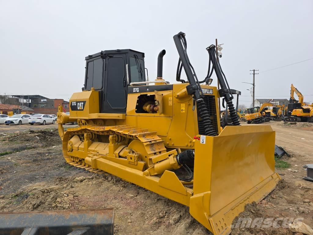 CAT D7G Rupsdozers