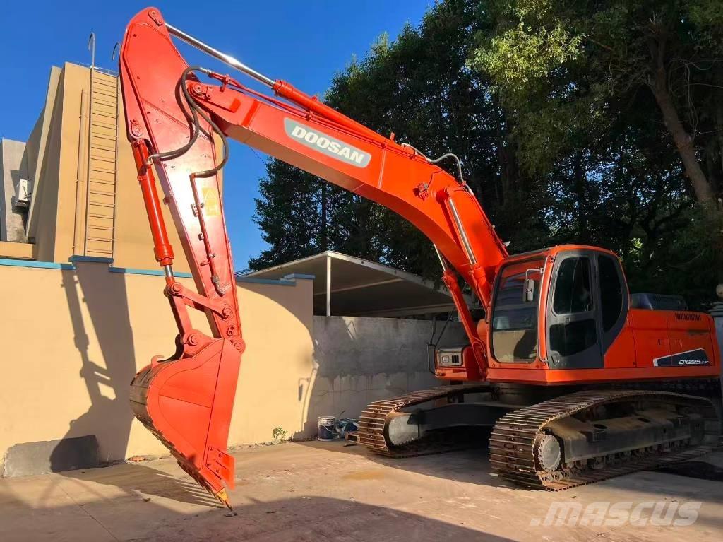Doosan DX 225 LC Rupsgraafmachines