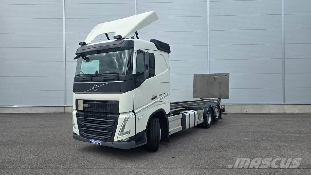 Volvo FH Containertrucks met kabelsysteem