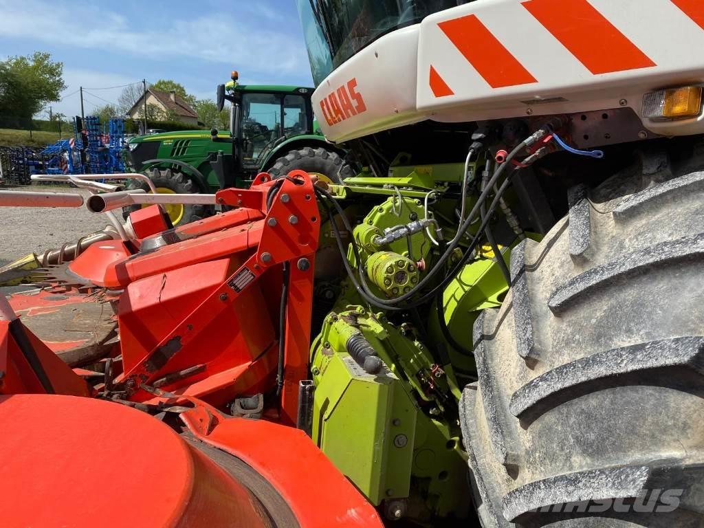 CLAAS JAGUAR 830 Getrokken veldhakselaar