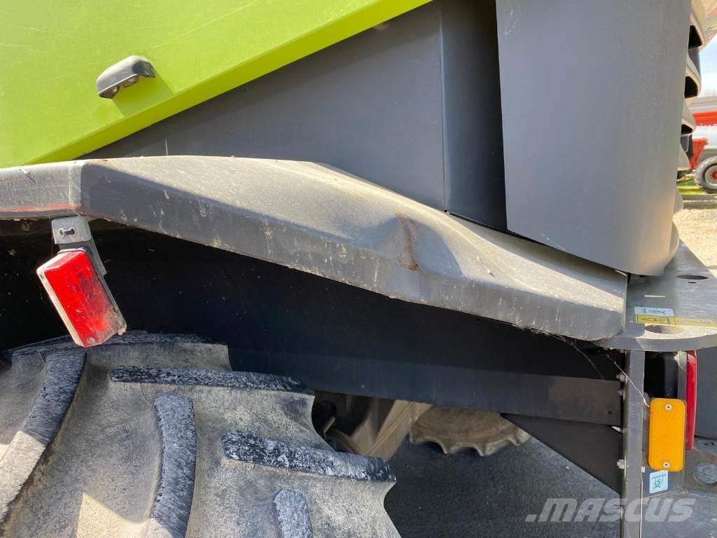 CLAAS JAGUAR 830 Getrokken veldhakselaar
