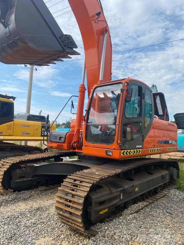 Doosan DX 300 LC Rupsgraafmachines