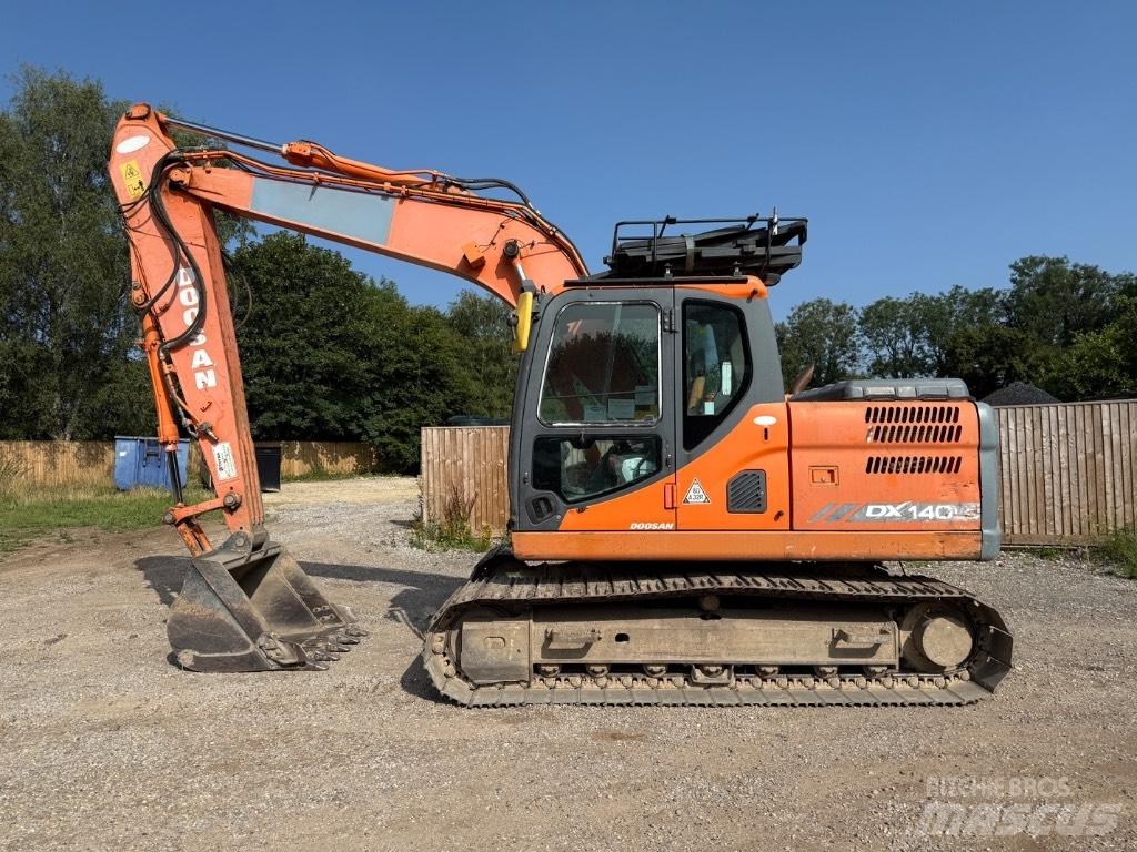 Doosan DX 140 LC-3 Rupsgraafmachines