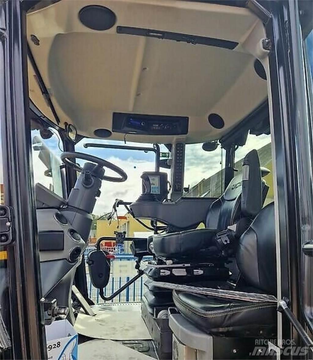 JCB 4220 Fastrac Tractoren
