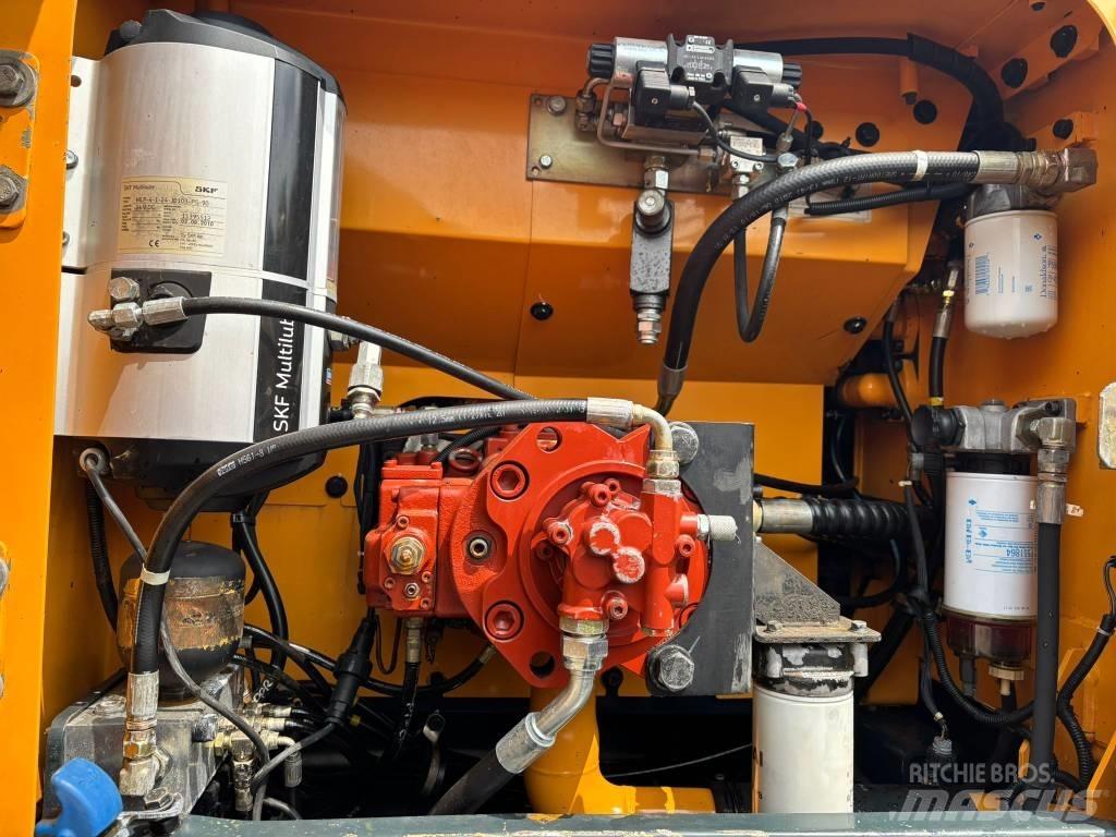 Hyundai 210LC-9A Rupsgraafmachines