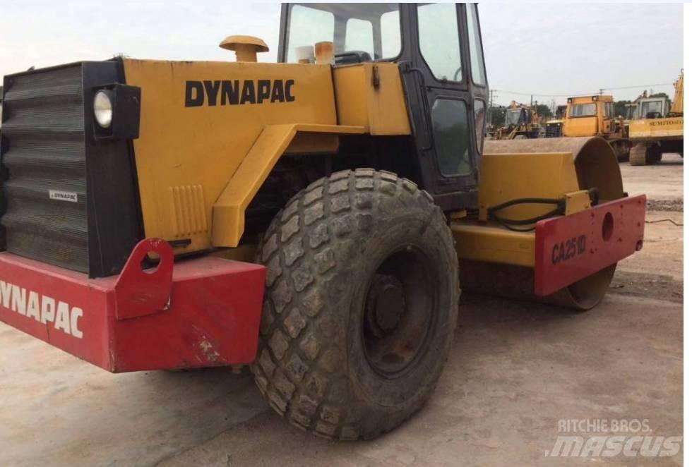 Dynapac CA 251 D Trilrolwalsen