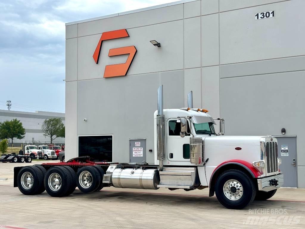 Peterbilt 389 Trekkers