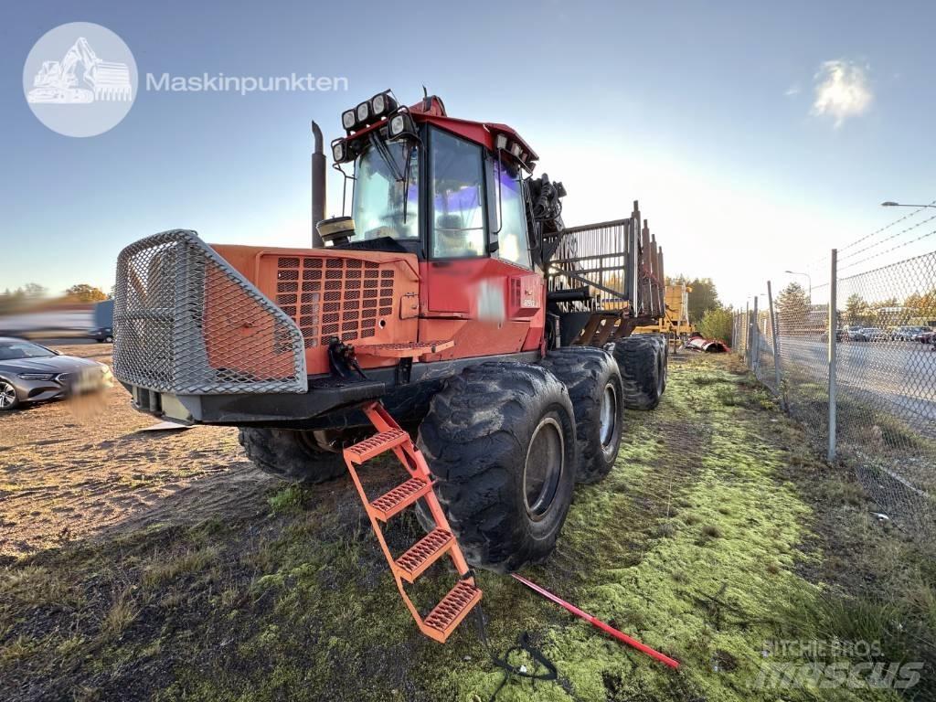 Valmet 890.3 Uitrijwagens